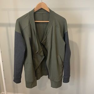 Lululemon two toned sweater